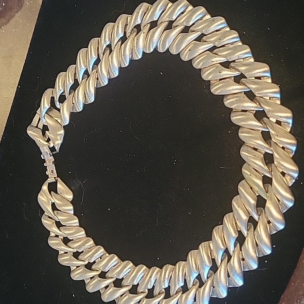 Necklace/choker